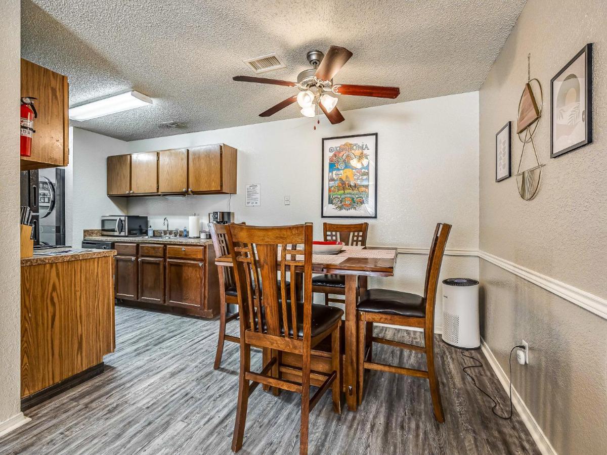 Ou Boomer, Pool, Gym, Hi Speed Wifi, One Mile To Ou & Stadium! Norman Exterior foto